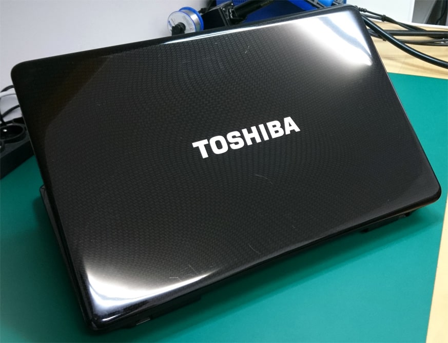 Uszkodzony komputer Toshiby